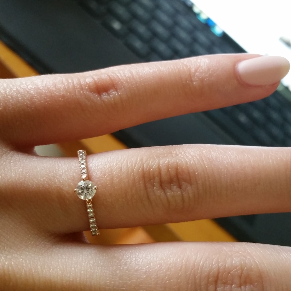 18k Rose Gold Diamond Engagement Ring .333c - Picture 4 of 12